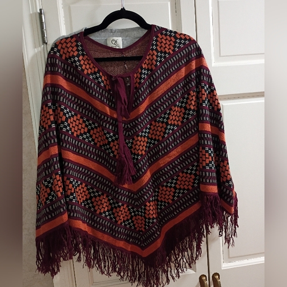 Sweaters - Women's Multicolor Patterned Sweater Poncho.
